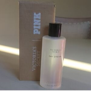 New Victoria Secret Fine Fragrance Mist Day Dream 8.4 oz